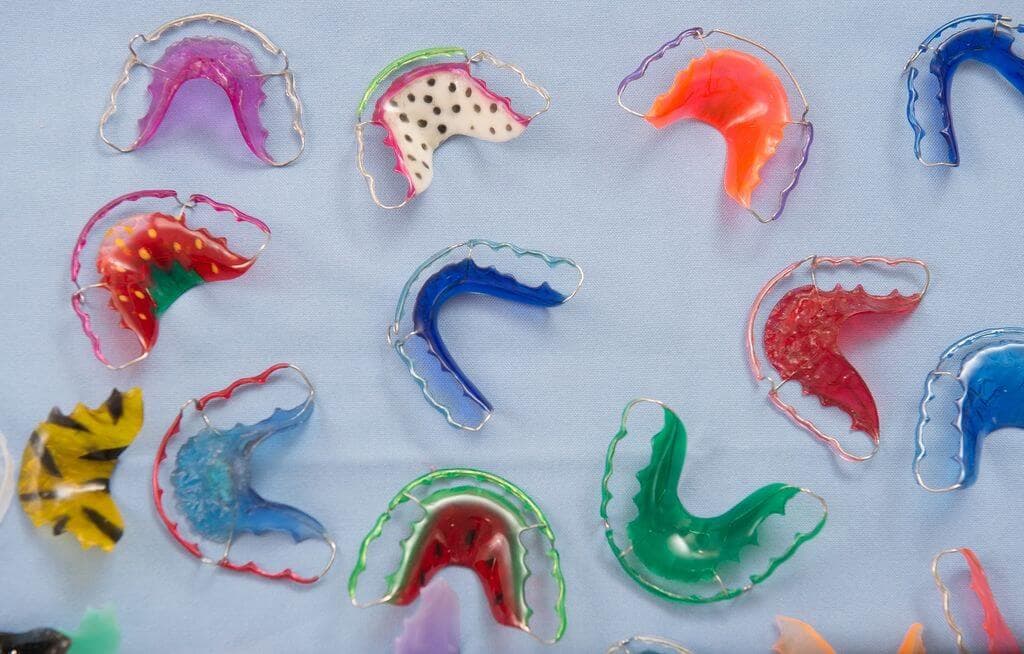 How To Choose A Retainer For Your Teenager?